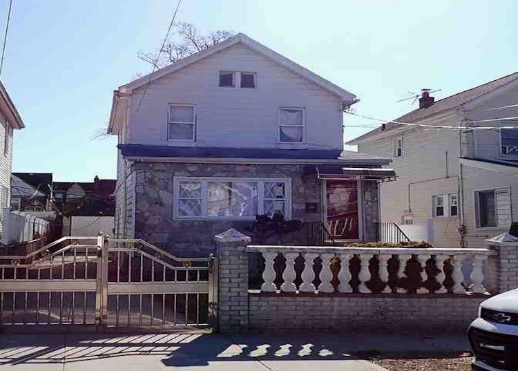13161 223rd St Laurelton, NY 11413, Queens County