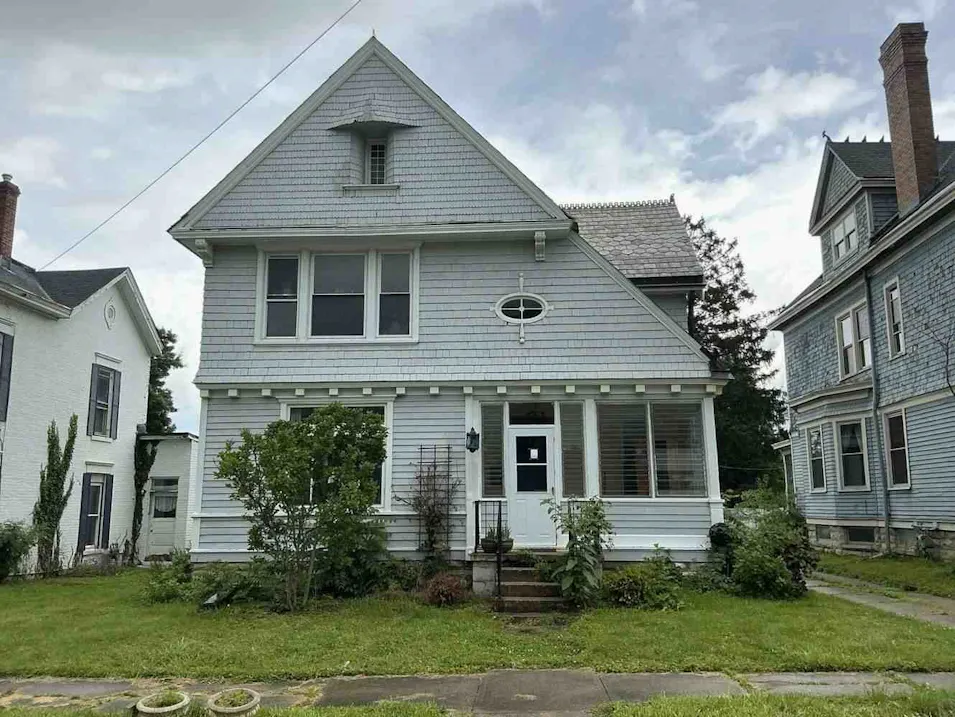 303 E Main St Blanchester, OH 45107, Clinton County