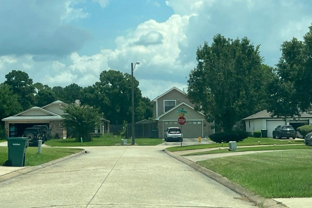 Winter Ln, Beaumont, TX 77707