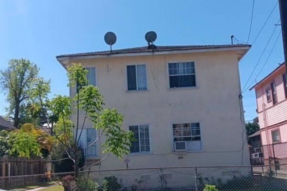 1320-1324 W. 25th St Los Angeles, CA 90007, Los Angeles County