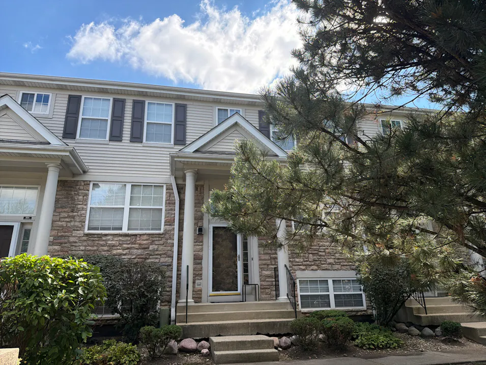 856 S Insignia Ct Palatine, IL 60067, Cook County
