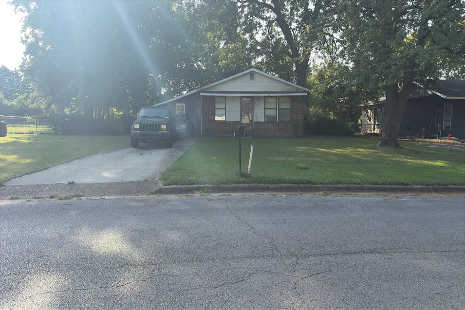 1518 Phillips Ave SW Decatur, AL 35601, Morgan County