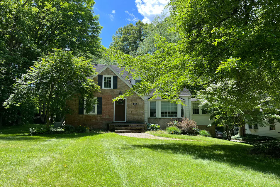 8401 Summit Drive Chagrin Falls, OH 44023, Geauga County
