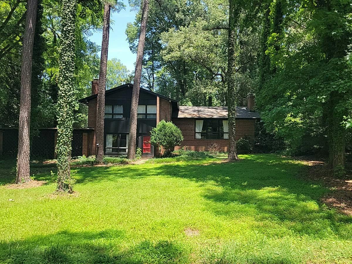 Traylor Dr, Richmond, VA 23235