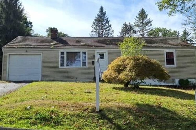 173 Timber Trail Wethersfield, CT 06109, Hartford County