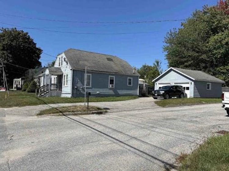 865 Minot Ave Auburn, ME 04210, Androscoggin County