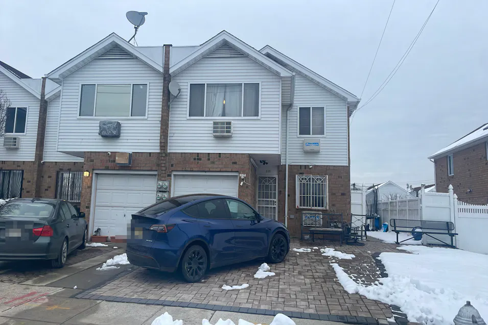 220 Howe Avenue Bronx, NY 10473, Bronx County