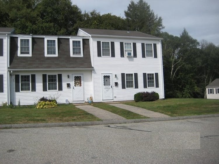 6 Westchester Hills #g Colchester, CT 06415, Middlesex County