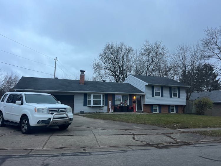 1826 Crase Dr Xenia, OH 45385, Greene County