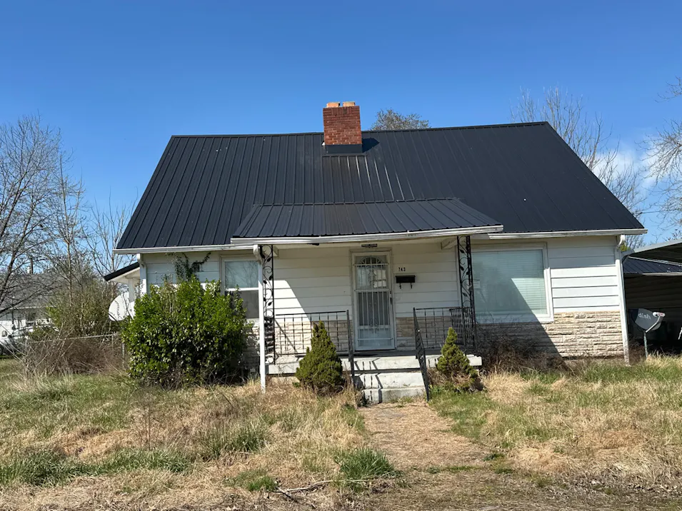 743 W 3rd St Beaver Dam, KY 40744, Ohio County