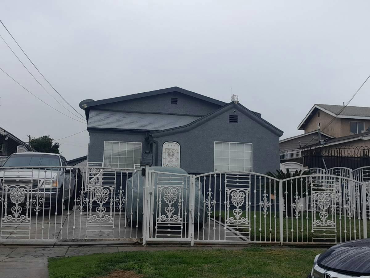 105th St, Los Angeles, CA 90003