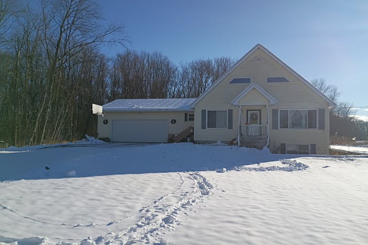 6392e Vienna Rd Clio, MI 48420, Genesee County