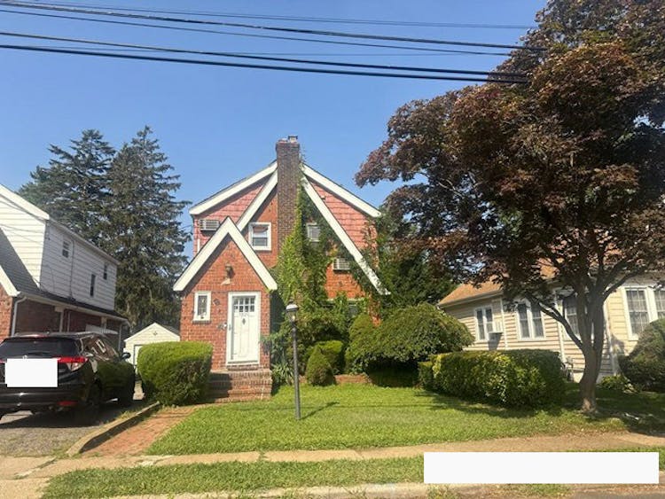 1900 Carleton Place Baldwin, NY 11510, Nassau County