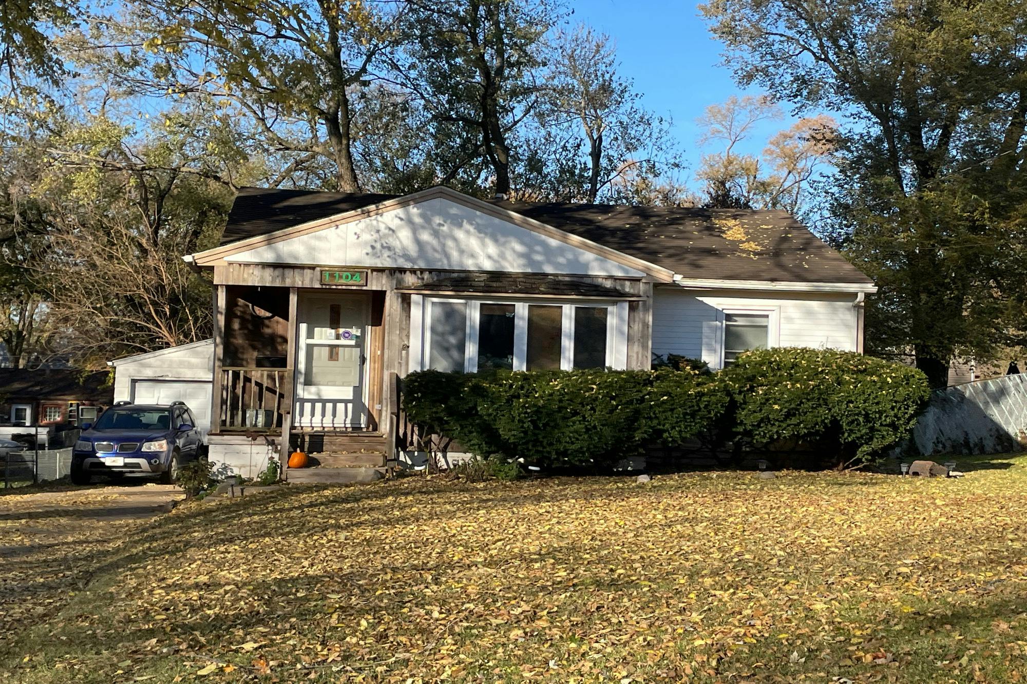 68th St, Windsor Heights, IA 50324
