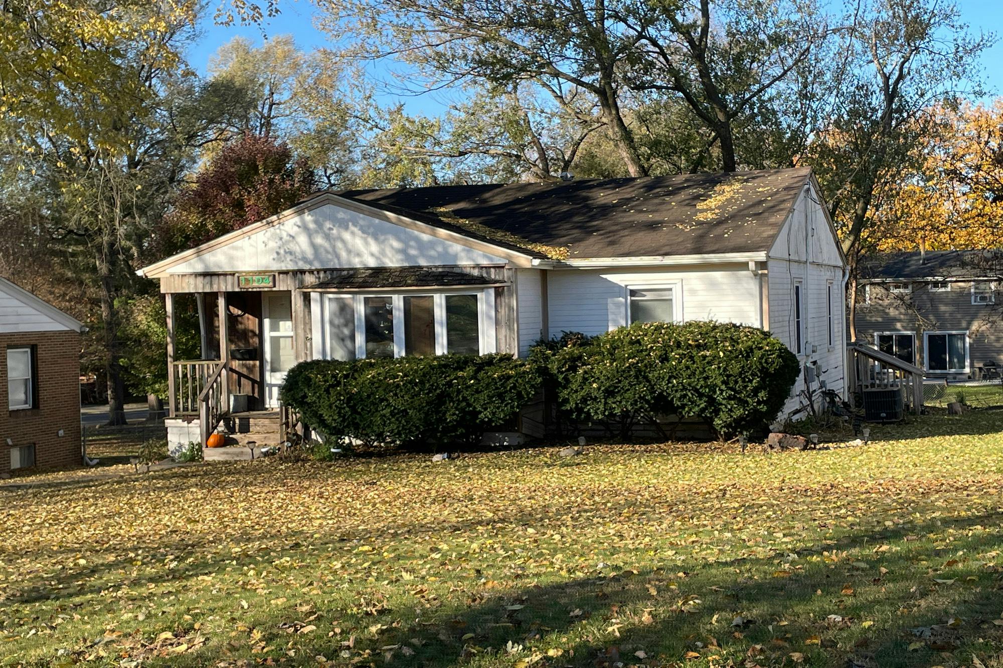 68th St, Windsor Heights, IA 50324 #1