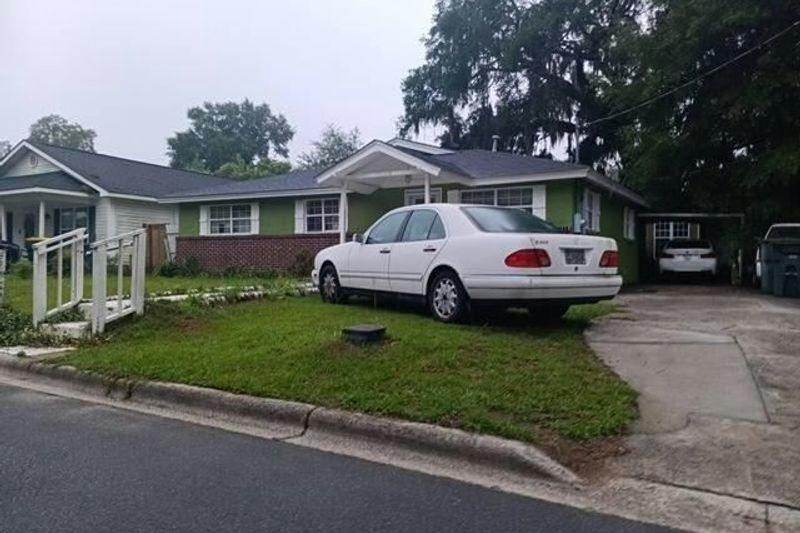 Dixon St, Savannah, GA 31405