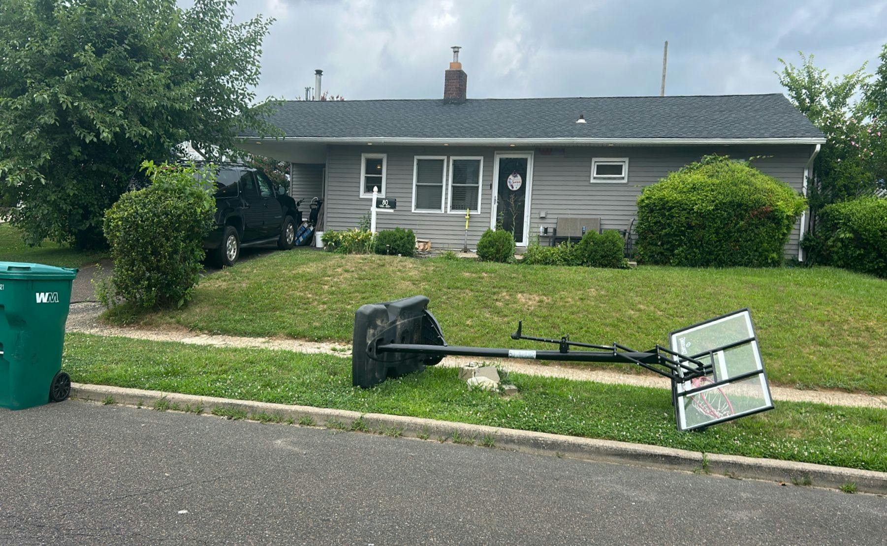 Buttonwood Ln, Levittown, PA 19054