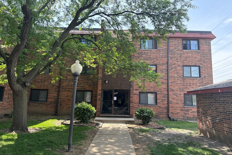 1773 West Algonquin Road Unit 3b Mount Prospect, IL 60056, Cook County