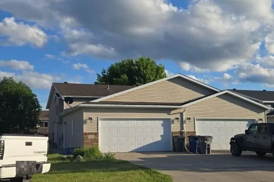 3364 10th St S Moorhead, MN 56560, Clay County