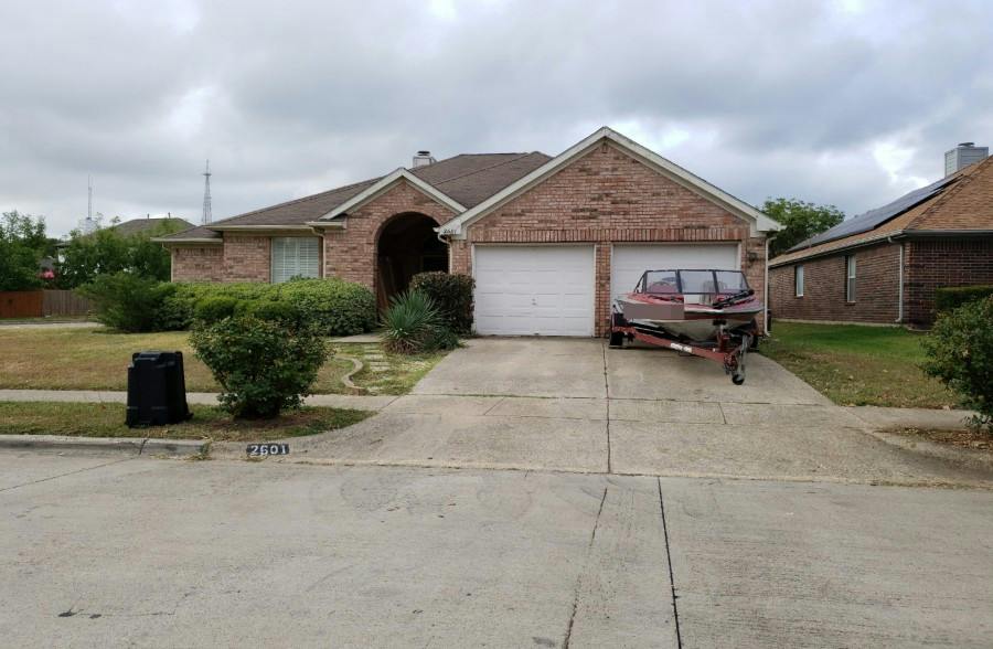 Chesapeake St, Euless, TX 76040