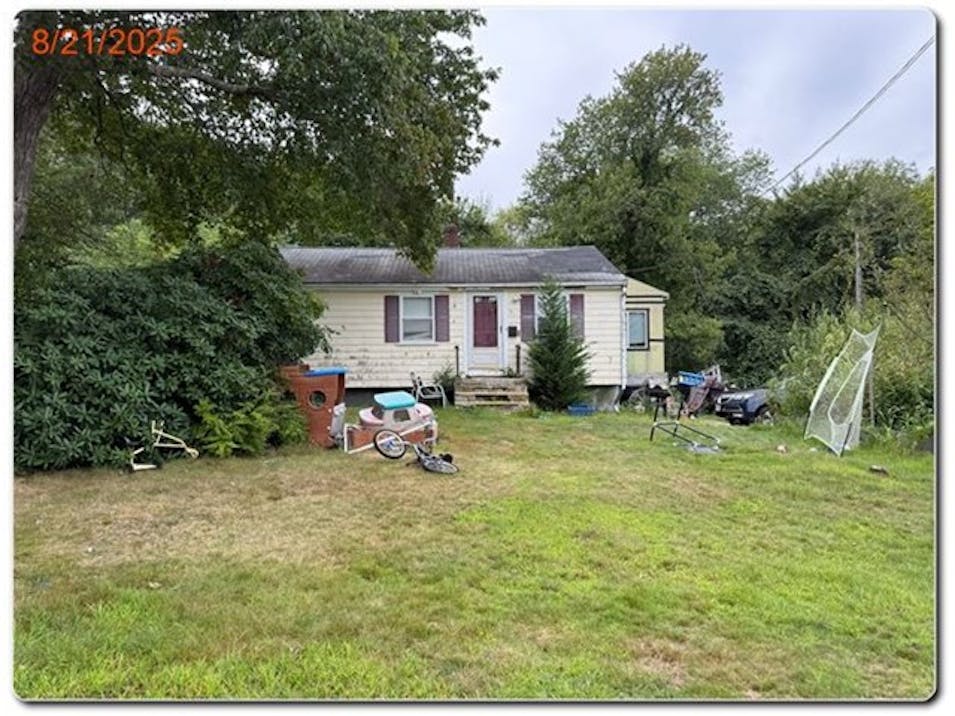 61 Harriet Ave Whitman, MA 02382, Plymouth County