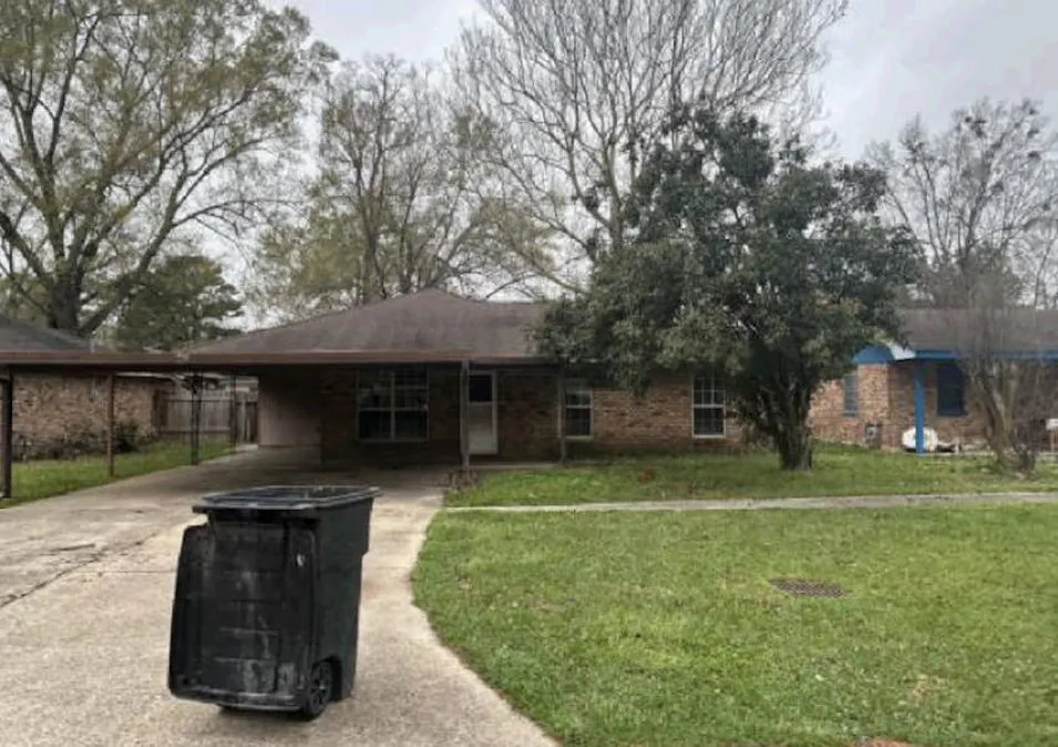 12209 Strauss Dr Baton Rouge, LA 70811, East Baton Rouge County