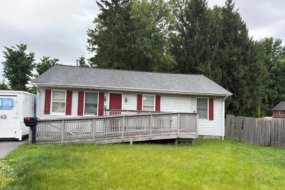 208 Laura Ct Wilmington, DE 19804, New Castle County