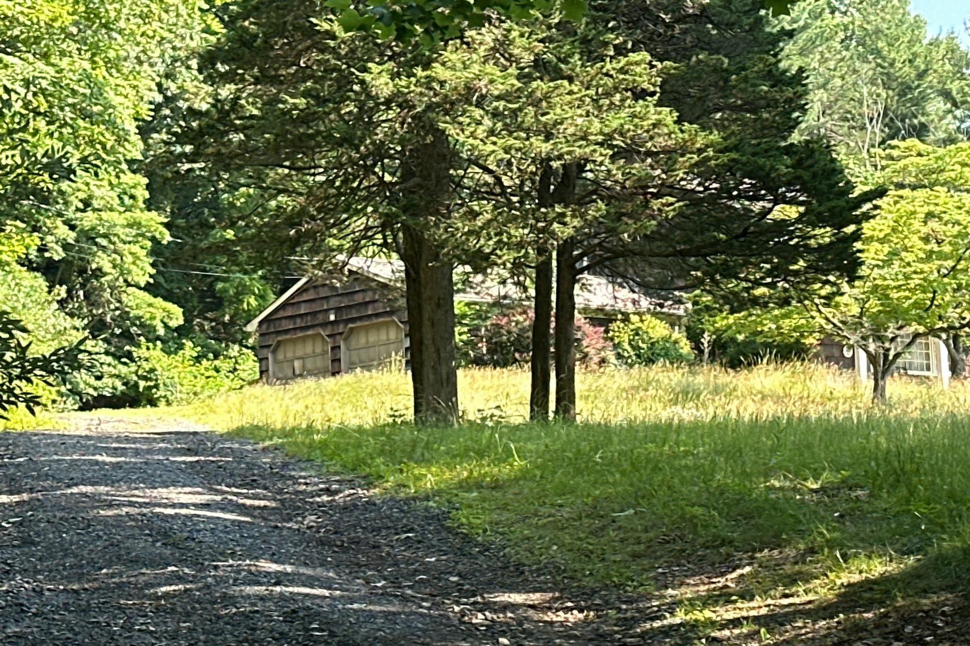 Herman Thau Rd, Annandale, NJ 08801