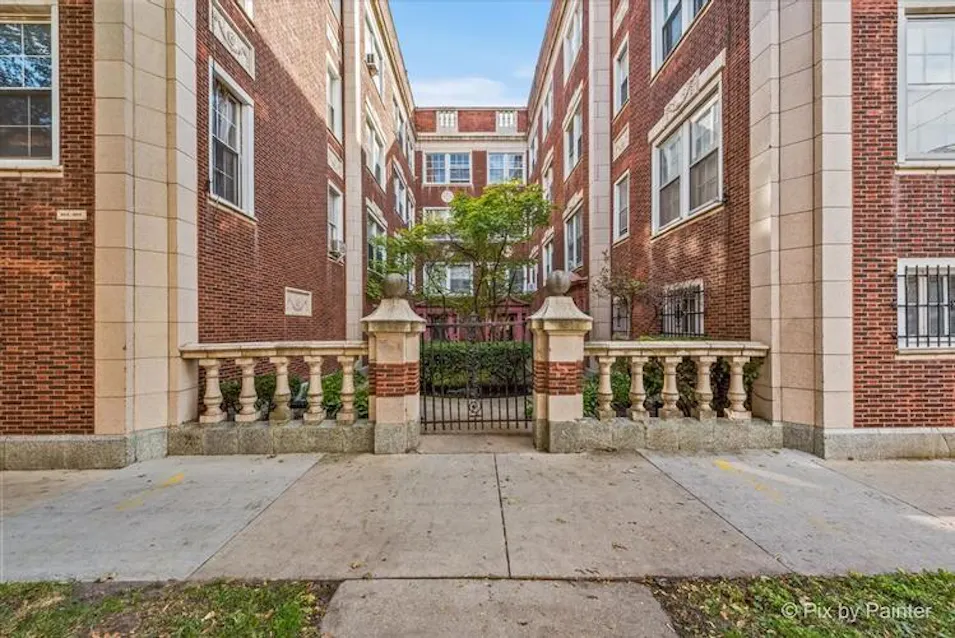 835 E 49th St #3 Chicago, IL 60615, Cook County