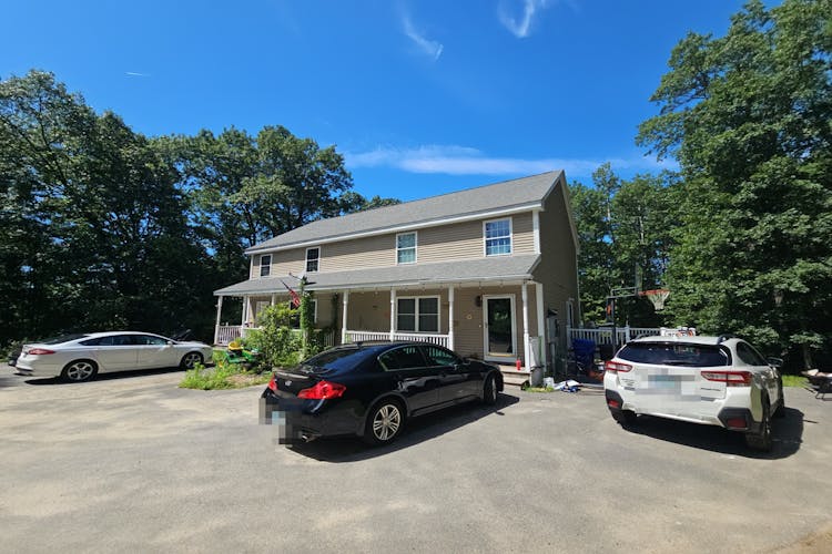 7a Catalpa Dr Hudson, NH 03051, Hillsbourough County