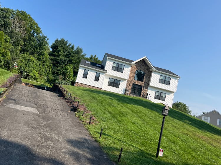 8 West Gate Drive Glenwood, NJ 07418, Sussex County