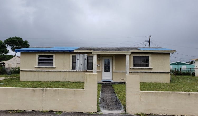 3271nw207th St Miami, FL 33056, Miami-Dade County