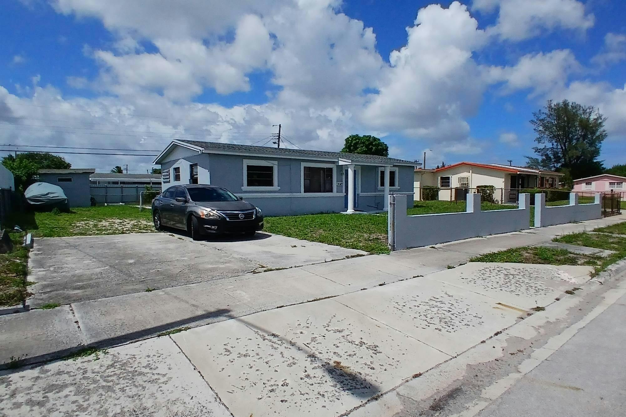 207th St, Miami Gardens, FL 33056 #1