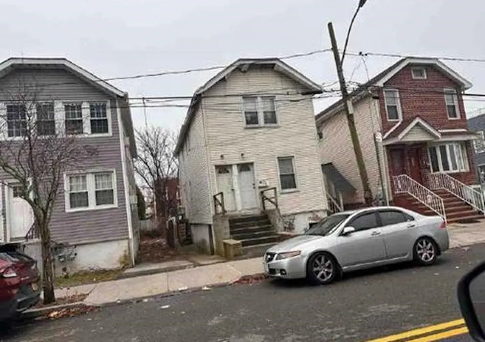 412 Beach 38th St Far Rockaway, NY 11691, Queens County