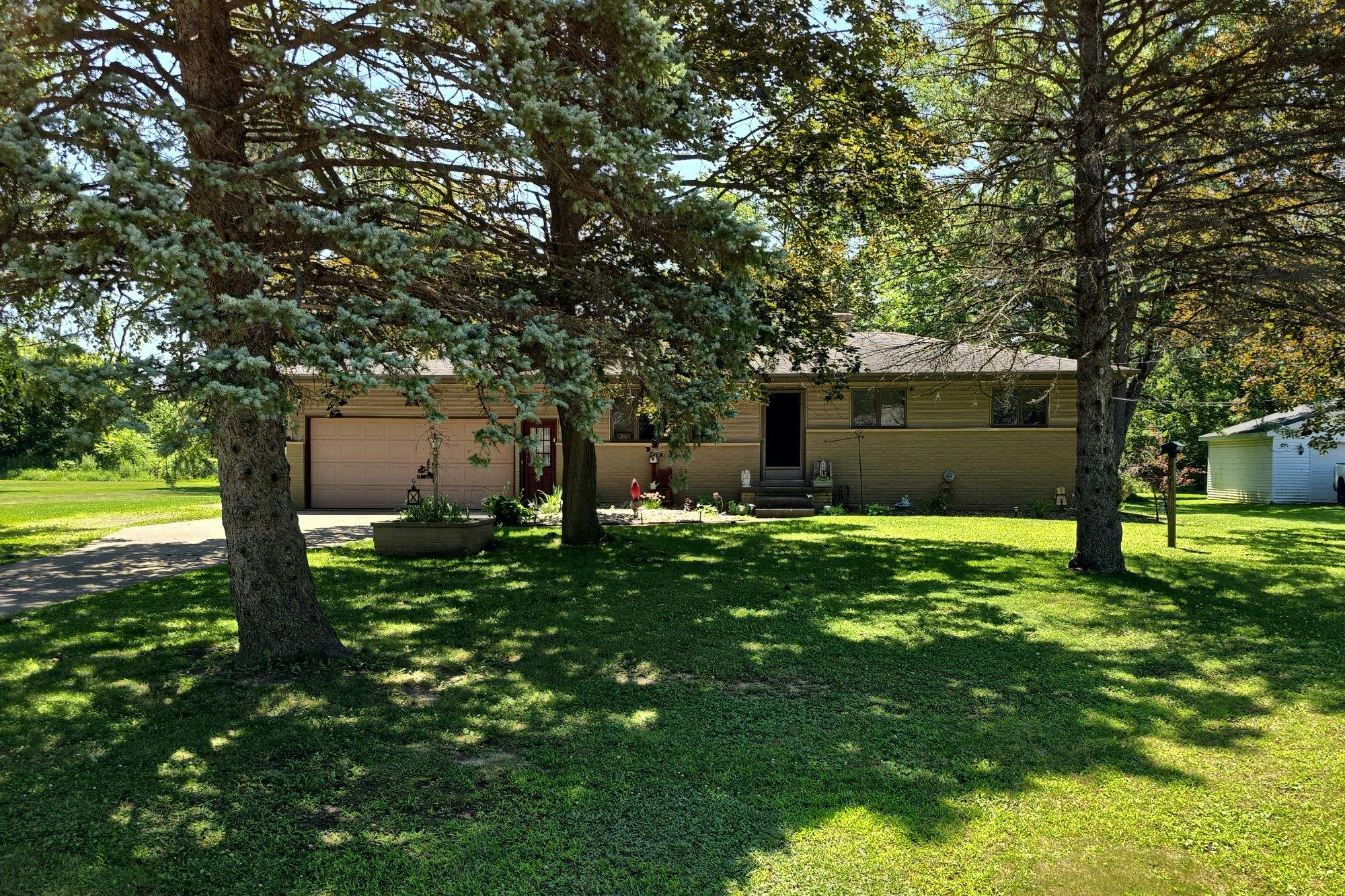 Oriole Dr, Flint, MI 48506
