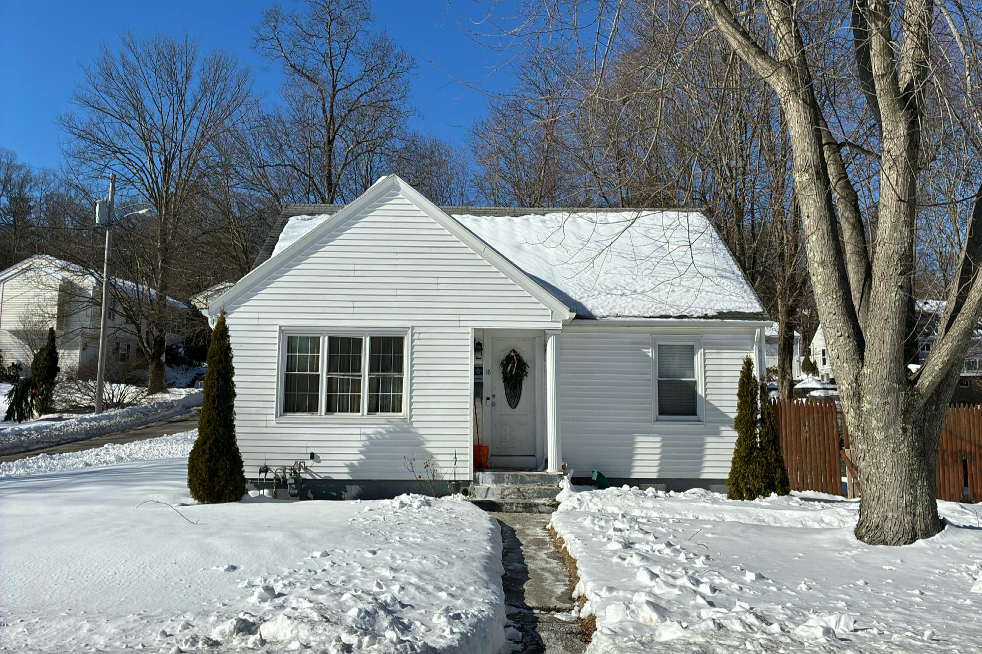 Serrel Sweet Rd, Johnston, RI 02919