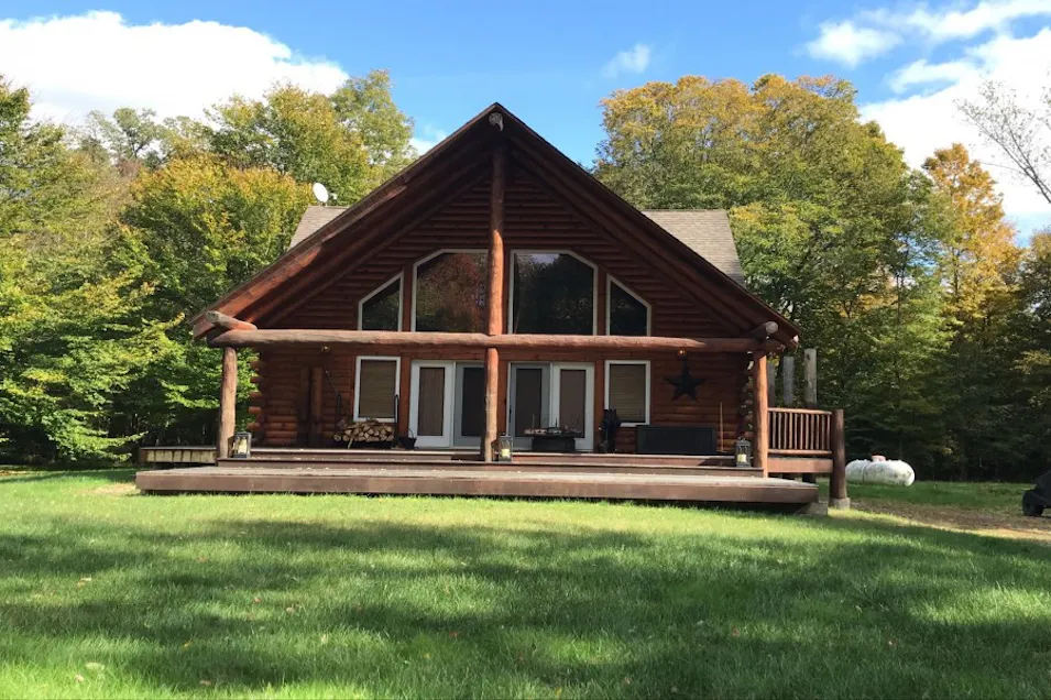 10696 Hopkins Road Garrettsville, OH 44231, Portage County