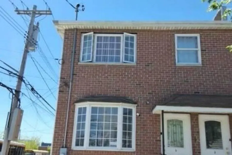 878 Euclid Ave Brooklyn, NY 11208, Kings County