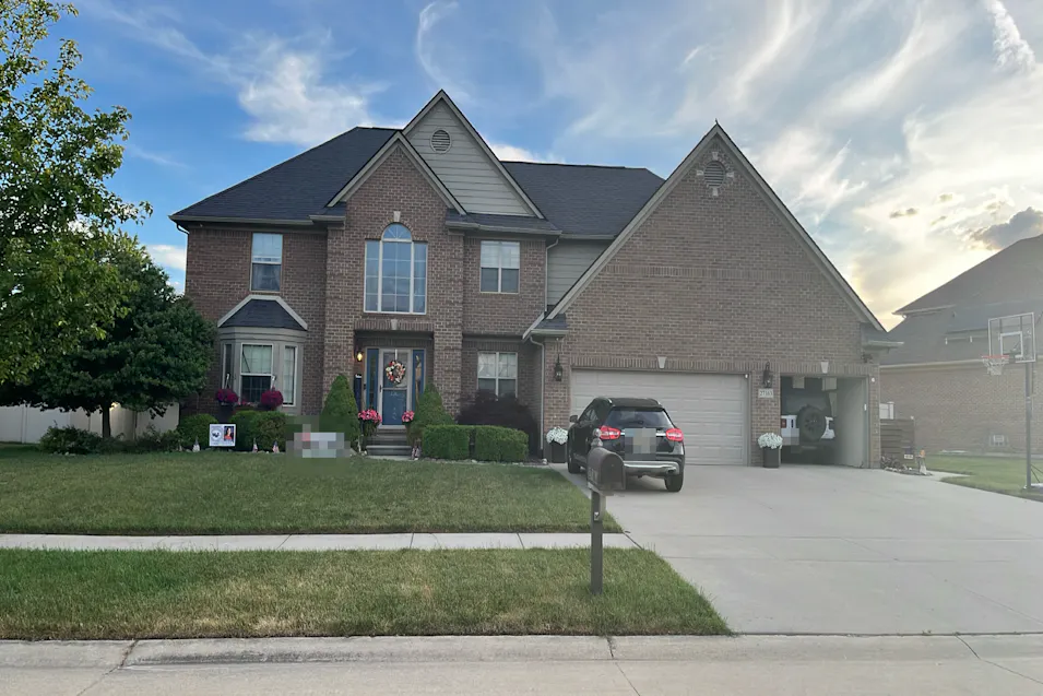 27163 Debiasi Dr Brownstown, MI 48174-8511, Wayne County