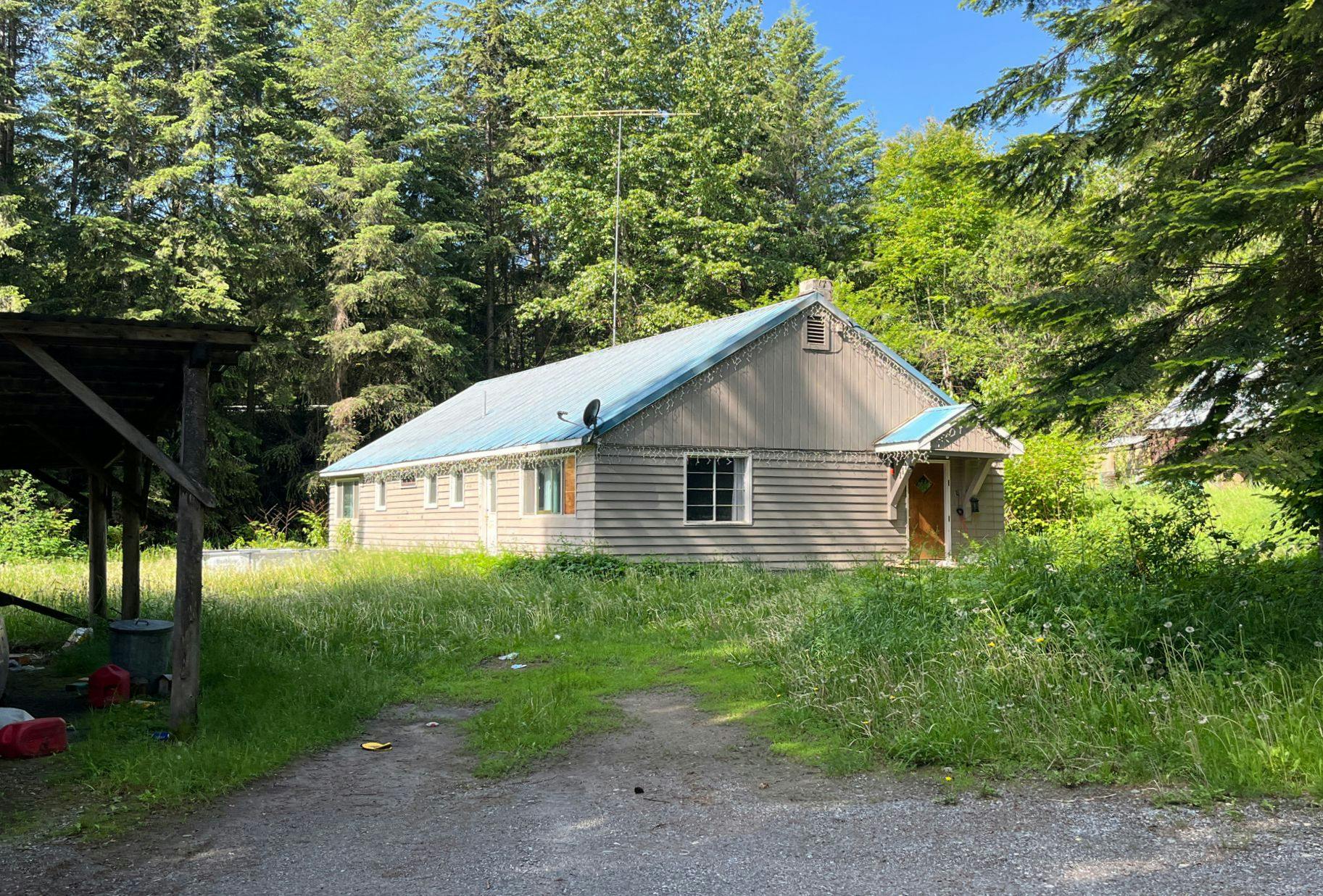 Boundary Rd, Metaline, WA 99152