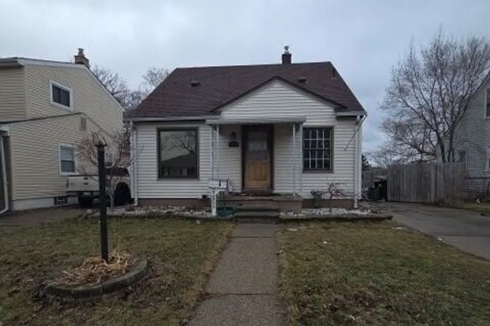 25840 Rose St Roseville, MI 48066, Macomb County