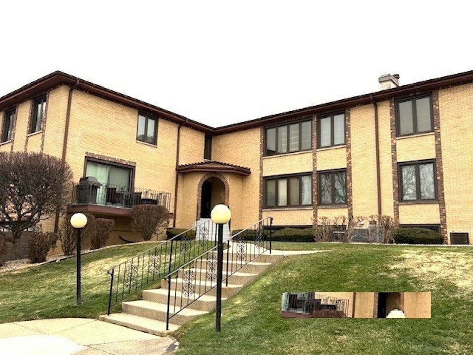 10355 Parkside Ave 04 Oak Lawn, IL 60453, Cook County