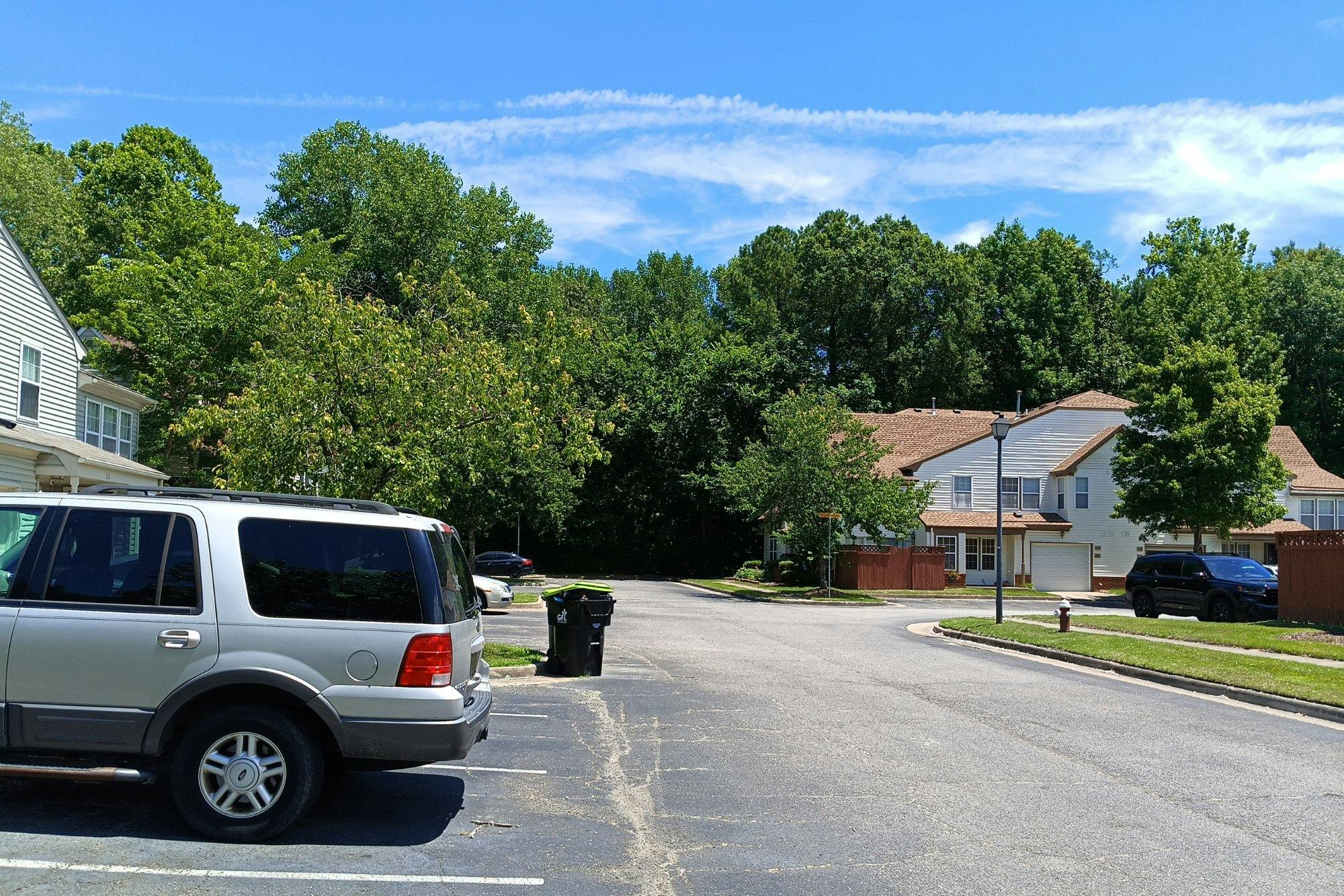Locust Ln, Yorktown, VA 23693