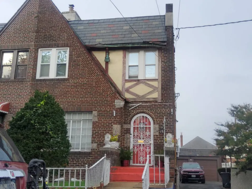 3239 Fish Avenue Bronx, NY 10469, Bronx County