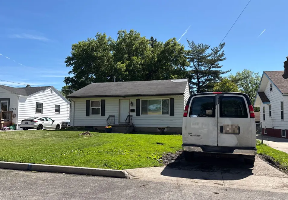 3723 SW 13th St Des Moines, IA 50315, Polk County