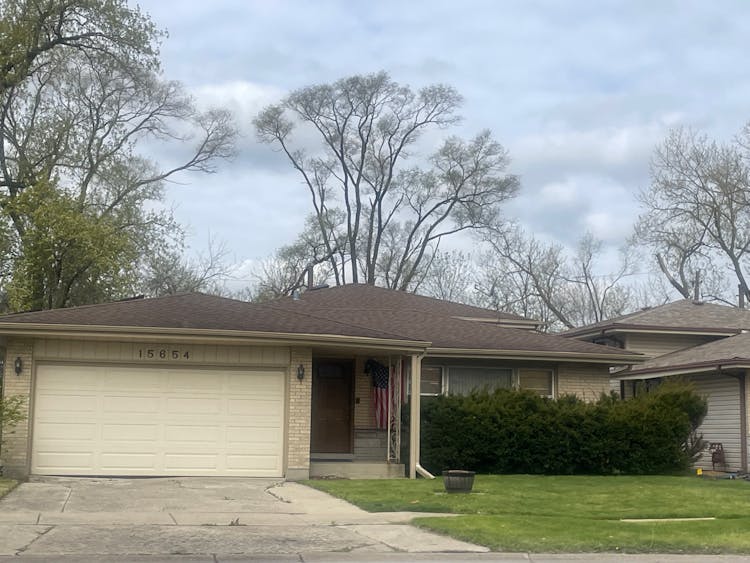 15654 South Park Avenue South Holland, IL 60473, Cook County