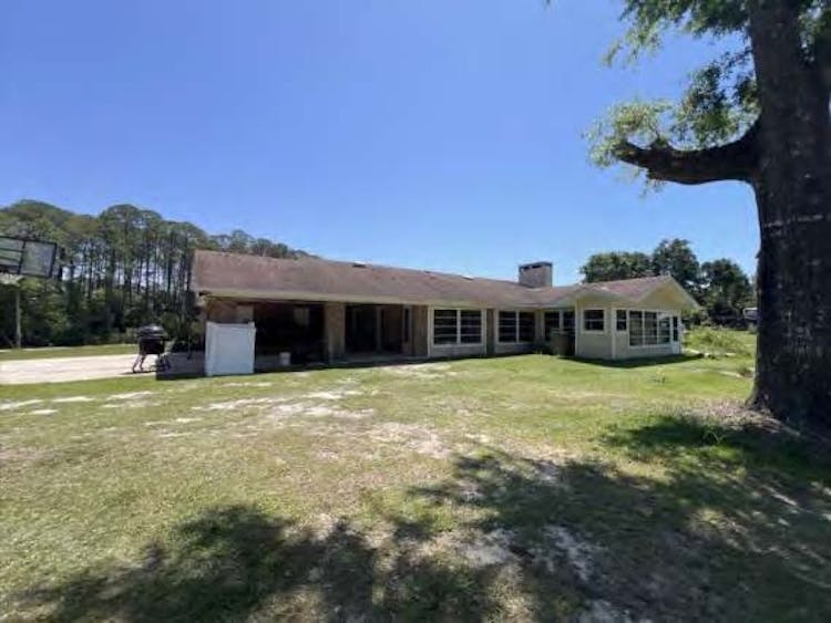 9885 East Avenue Theodore, AL 36582, Mobile County