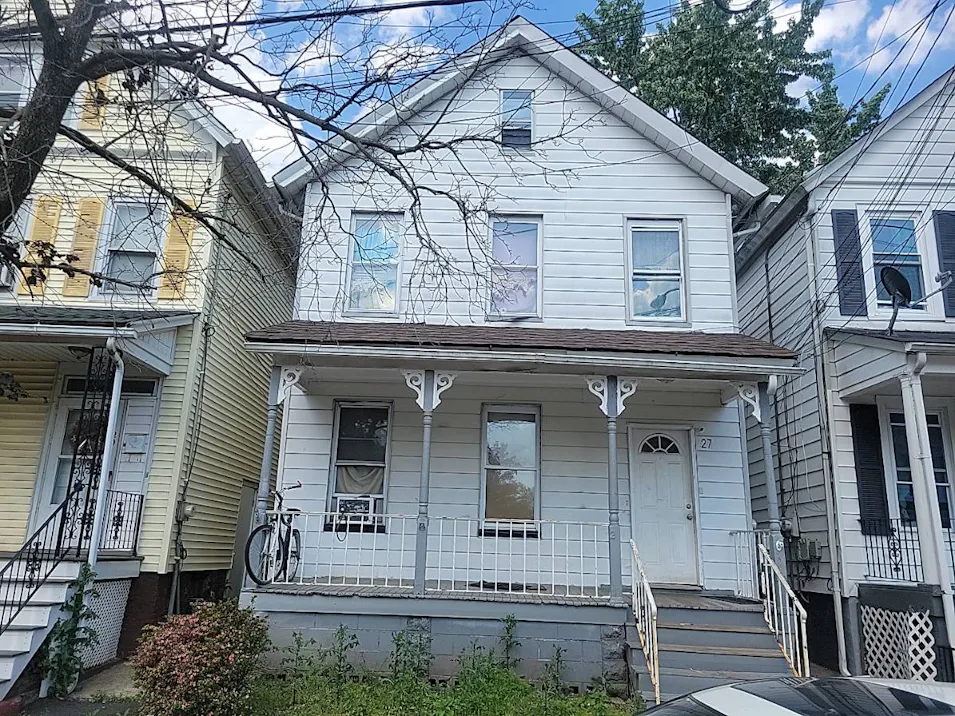27 Hartwell Street New Brunswick, NJ 08901, Middlesex County