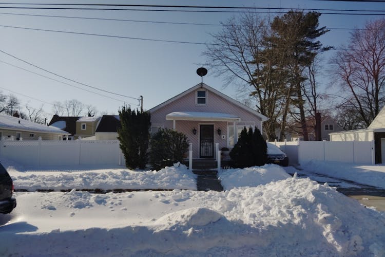 174 East Marshall Street, Hempstead, NY 11550, Nassau County