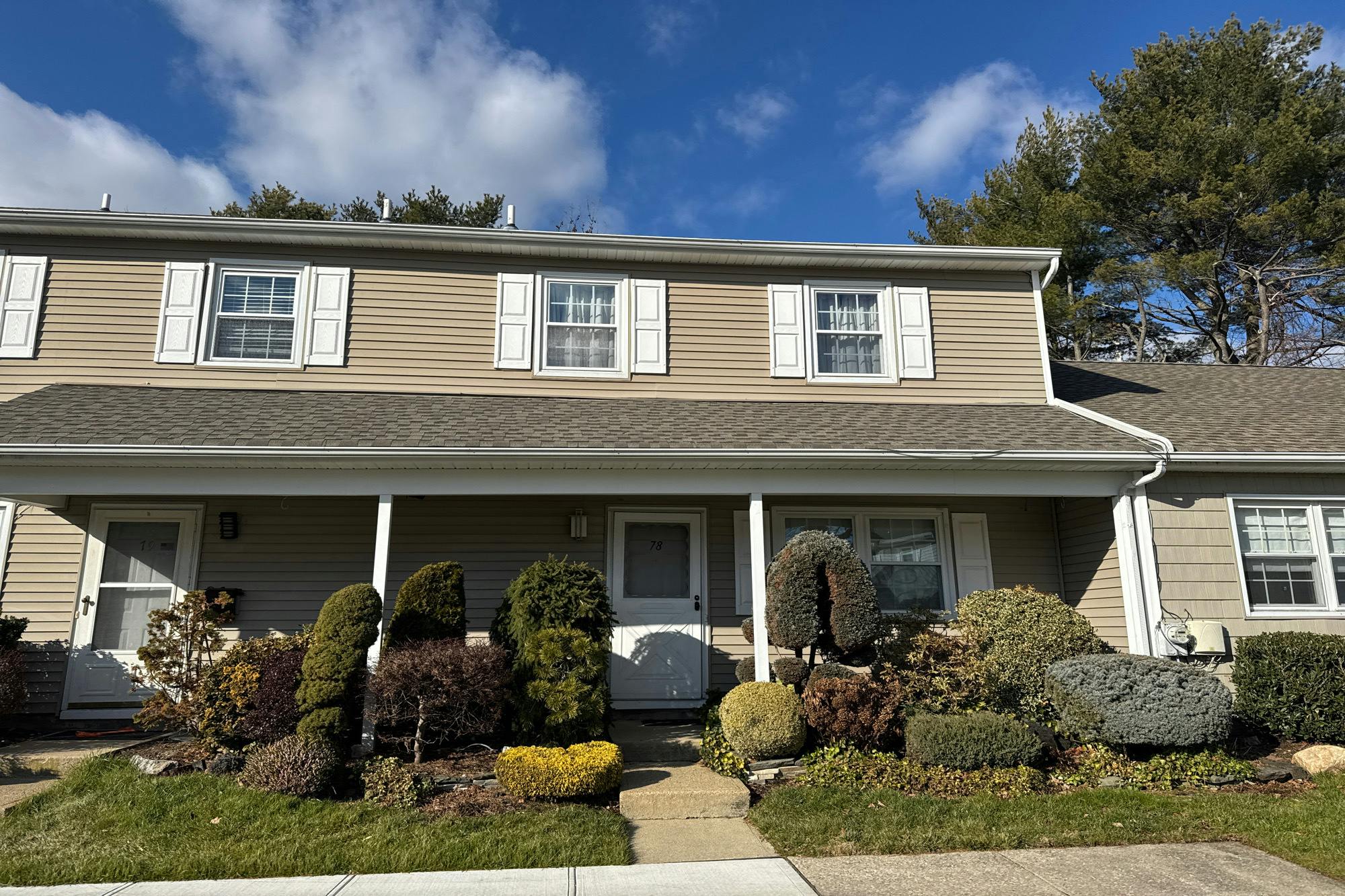 Hayloft Ct, Huntington Station, NY 11746
